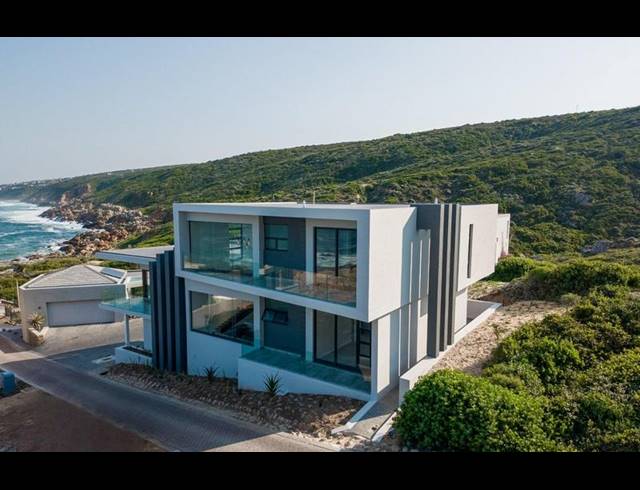 4 BEDROOM HOUSE FOR SALE IN PINNACLE POINT GOLF ESTATE